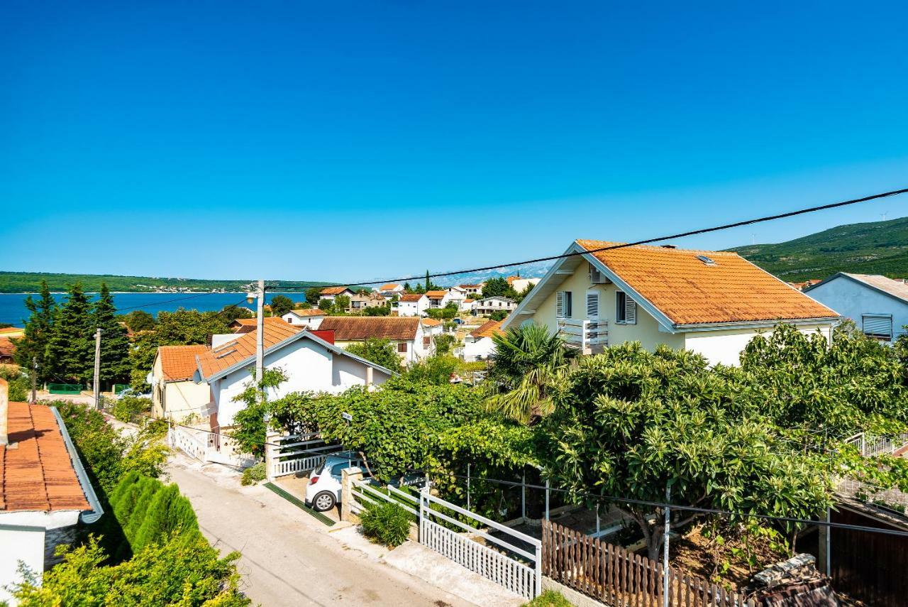 Kiwi Apartments Gornji Karin Exteriör bild