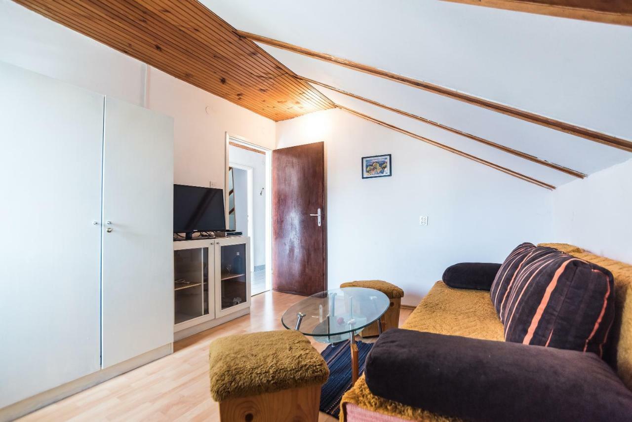Kiwi Apartments Gornji Karin Exteriör bild
